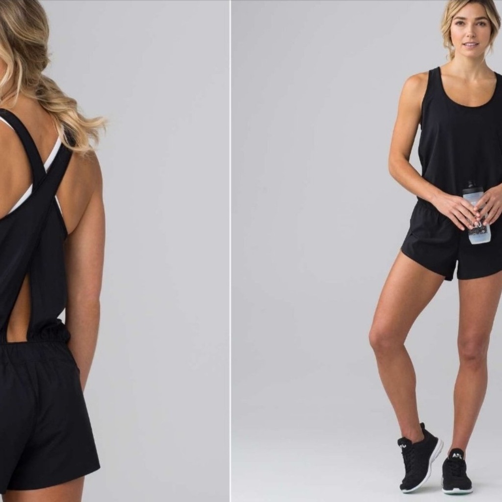 Lululemon Chase me Onesie Size 2 reflective hem